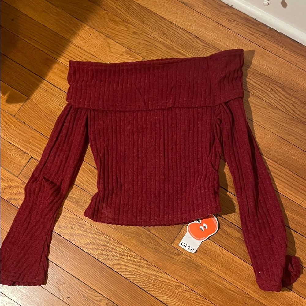 Never been worn: Off-Shoulder Ribbed Sweater